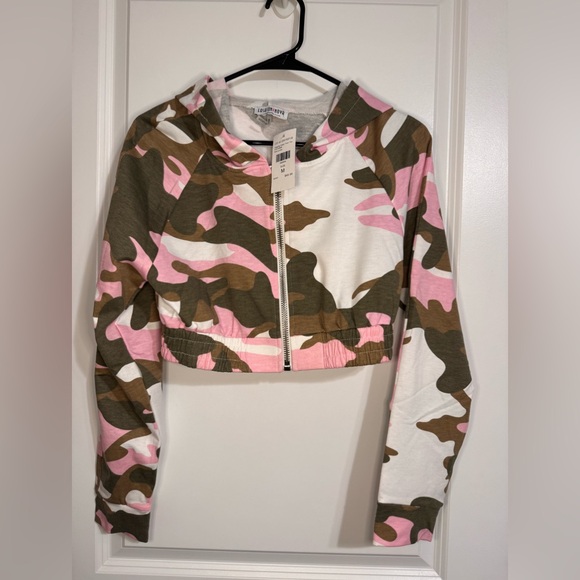NWT Pink Camo Crop Sweatsuit - Picture 2 of 8